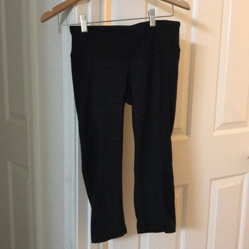 Old Navy cropped leggings